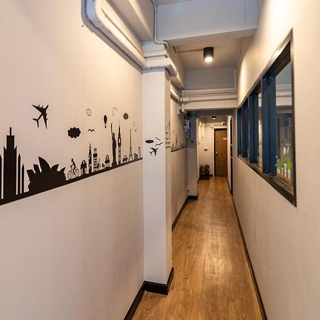 Snoozzze Hostel ใกล้รถไฟฟ้า ย่านบางรัก (Adults Only) Bangkok Buitenkant foto