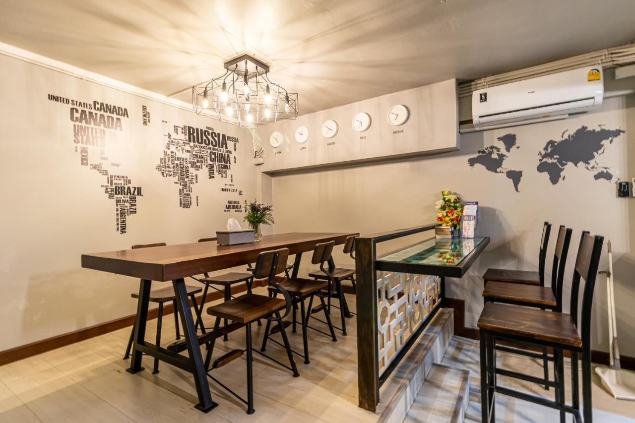 Snoozzze Hostel ใกล้รถไฟฟ้า ย่านบางรัก (Adults Only) Bangkok Buitenkant foto
