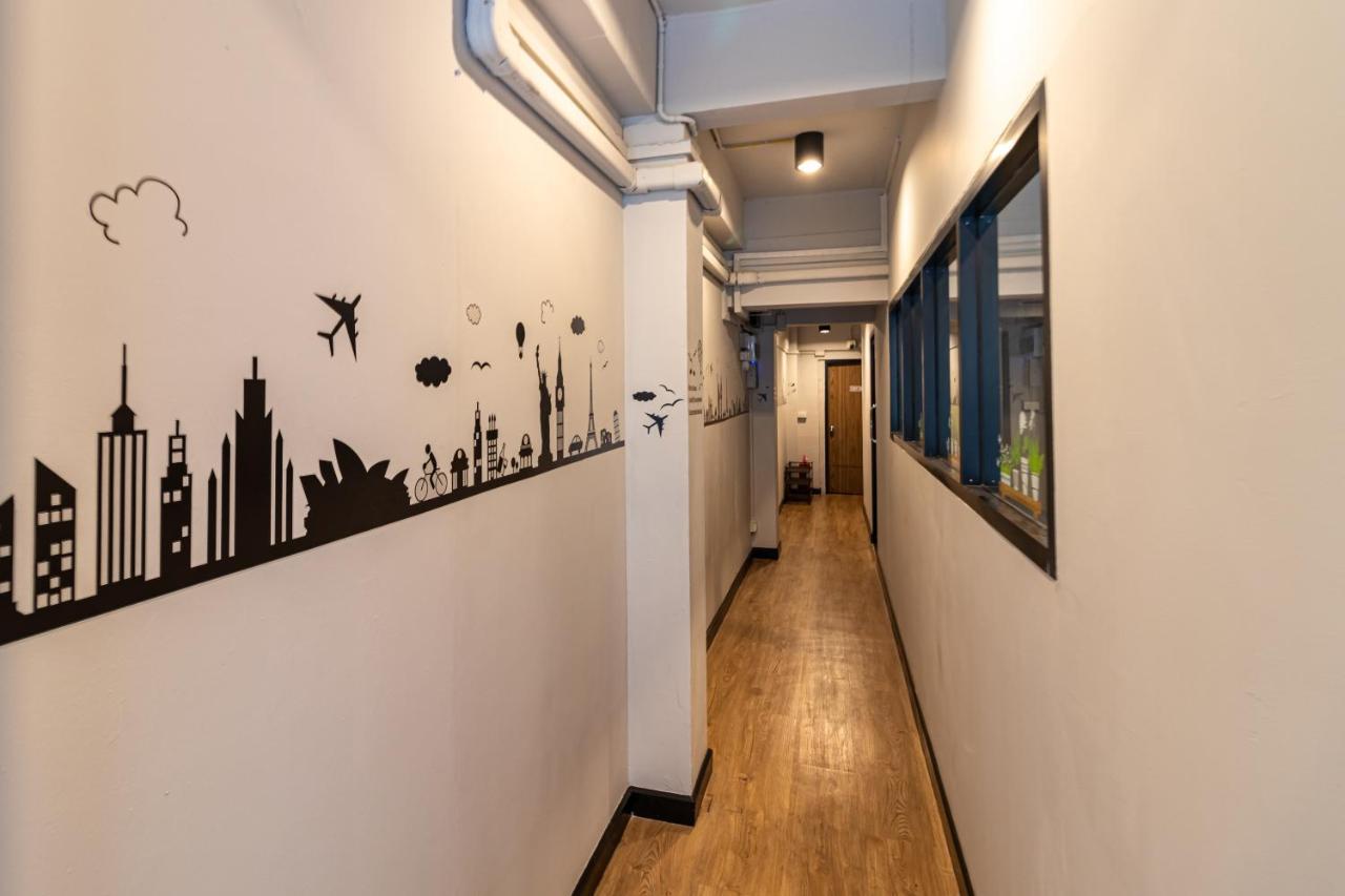 Snoozzze Hostel ใกล้รถไฟฟ้า ย่านบางรัก (Adults Only) Bangkok Buitenkant foto