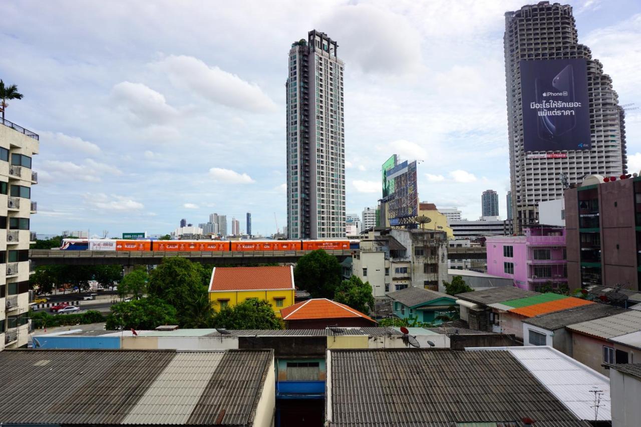 Snoozzze Hostel ใกล้รถไฟฟ้า ย่านบางรัก (Adults Only) Bangkok Buitenkant foto
