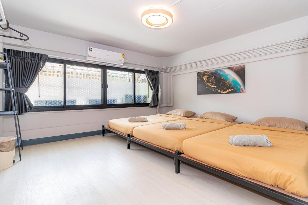 Snoozzze Hostel ใกล้รถไฟฟ้า ย่านบางรัก (Adults Only) Bangkok Buitenkant foto