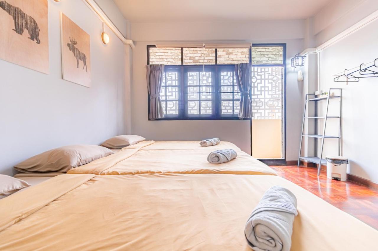 Snoozzze Hostel ใกล้รถไฟฟ้า ย่านบางรัก (Adults Only) Bangkok Buitenkant foto