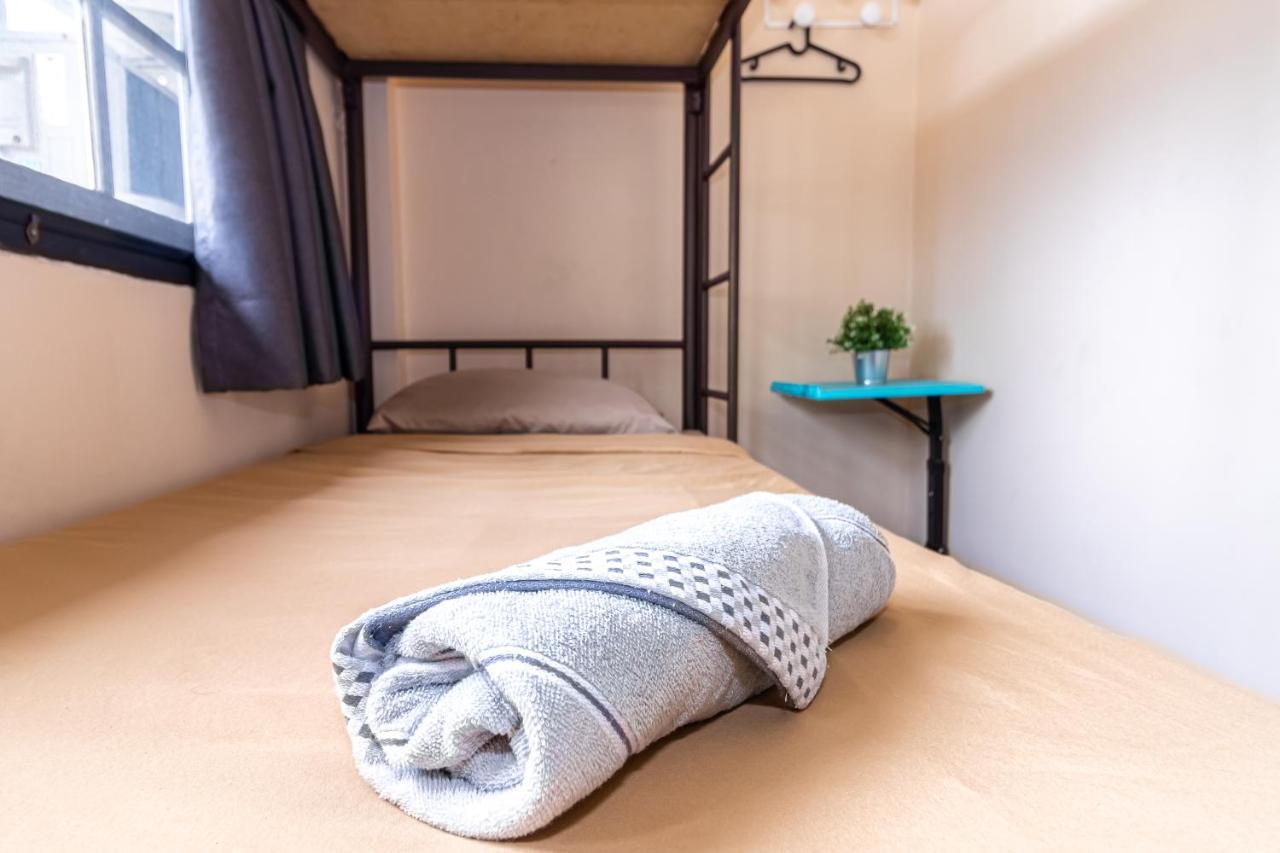 Snoozzze Hostel ใกล้รถไฟฟ้า ย่านบางรัก (Adults Only) Bangkok Buitenkant foto