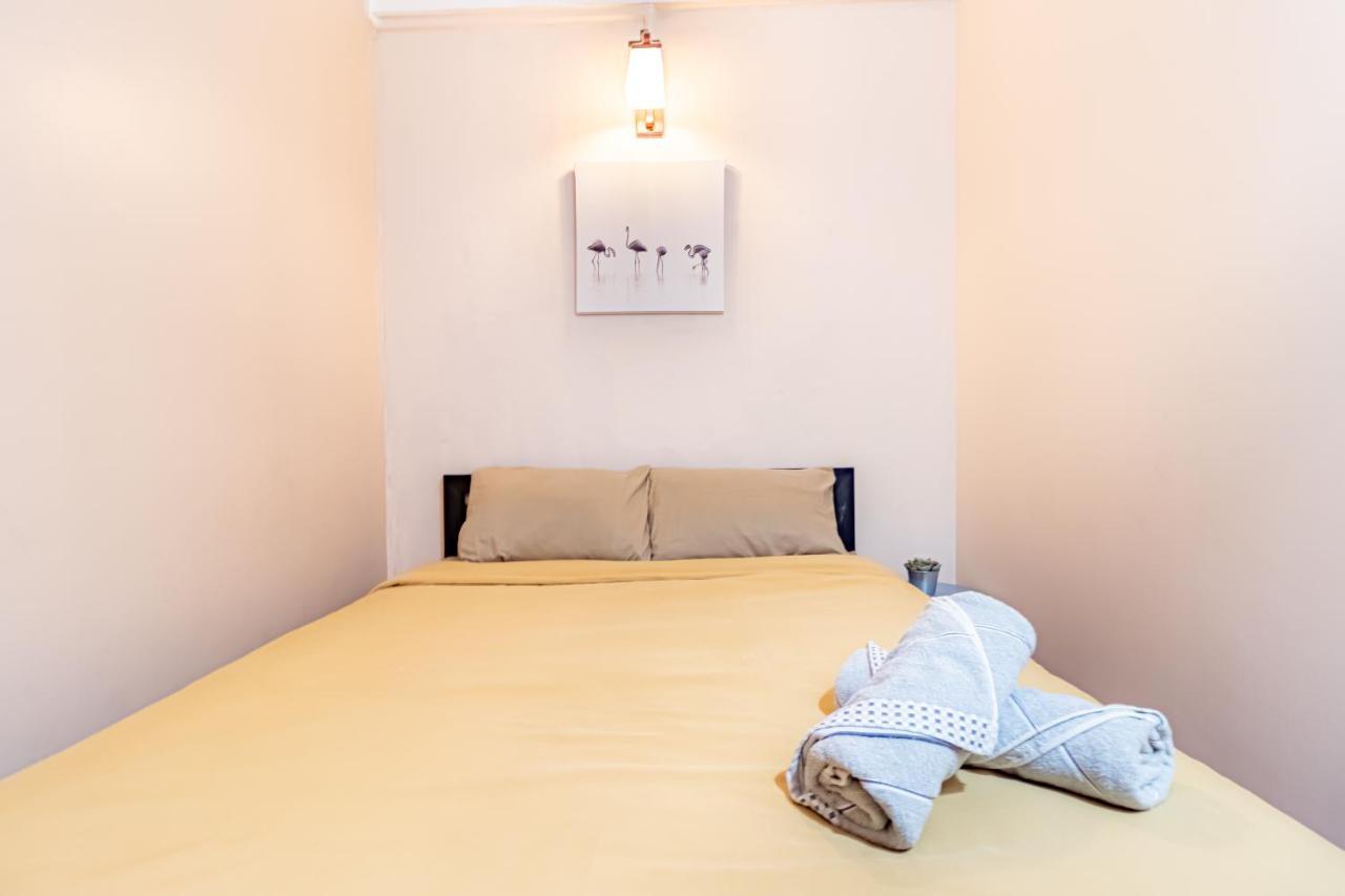 Snoozzze Hostel ใกล้รถไฟฟ้า ย่านบางรัก (Adults Only) Bangkok Buitenkant foto