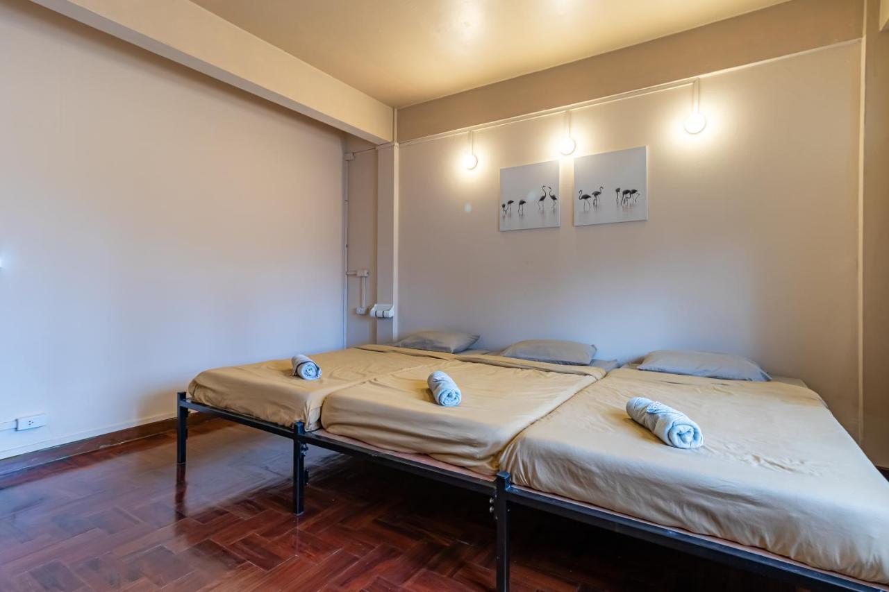 Snoozzze Hostel ใกล้รถไฟฟ้า ย่านบางรัก (Adults Only) Bangkok Buitenkant foto