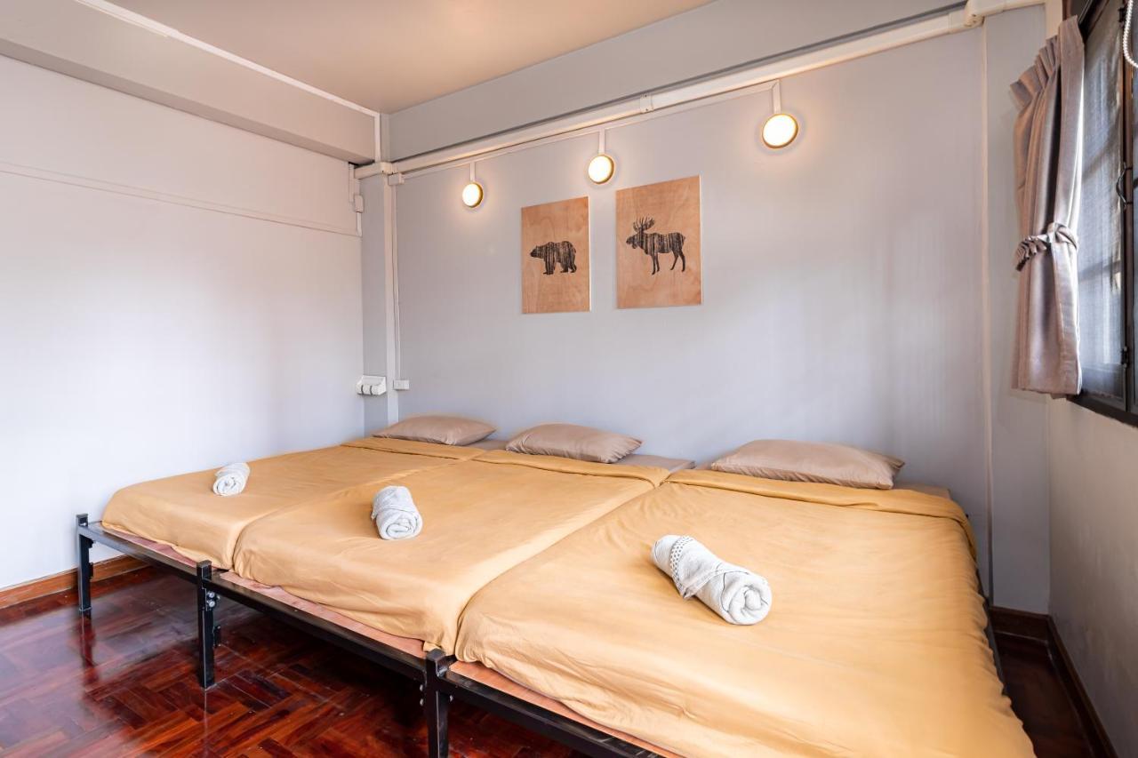 Snoozzze Hostel ใกล้รถไฟฟ้า ย่านบางรัก (Adults Only) Bangkok Buitenkant foto